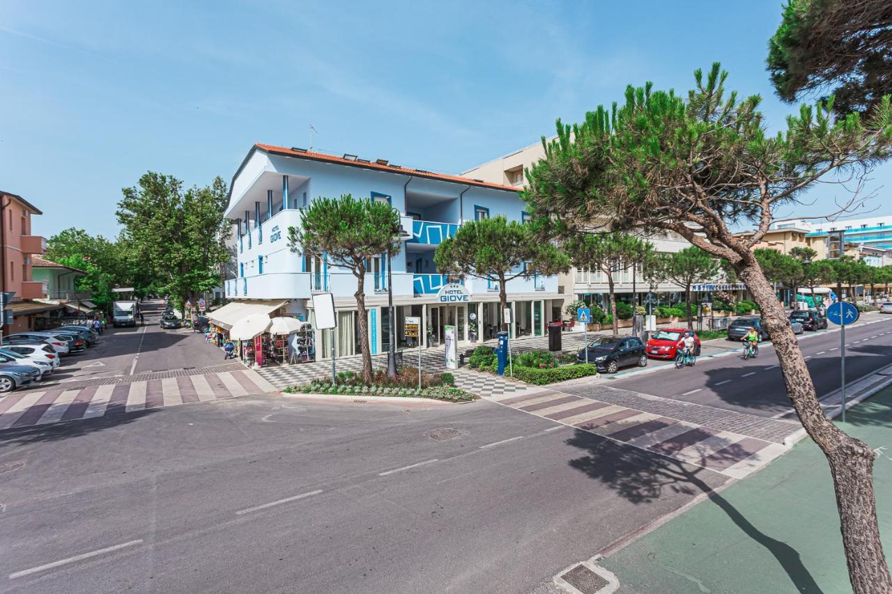Hotel Giove Dipendenza Hotel Fiamma Чезенатико Экстерьер фото