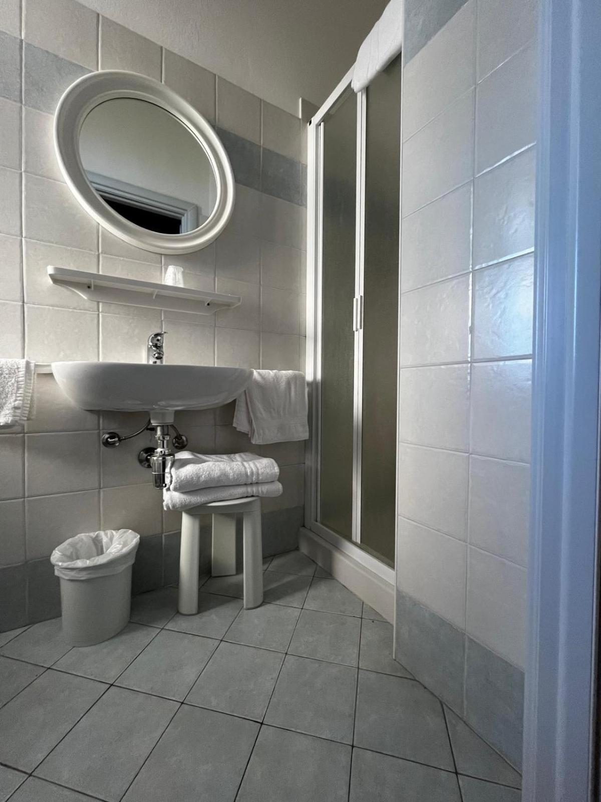 Hotel Giove Dipendenza Hotel Fiamma Чезенатико Экстерьер фото