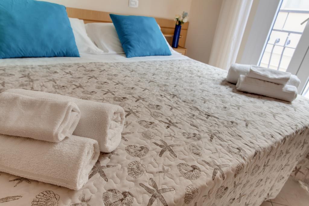 Hotel Giove Dipendenza Hotel Fiamma Чезенатико Экстерьер фото
